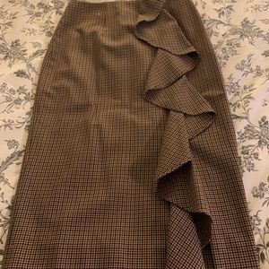 Stunning plaid pencil skirt